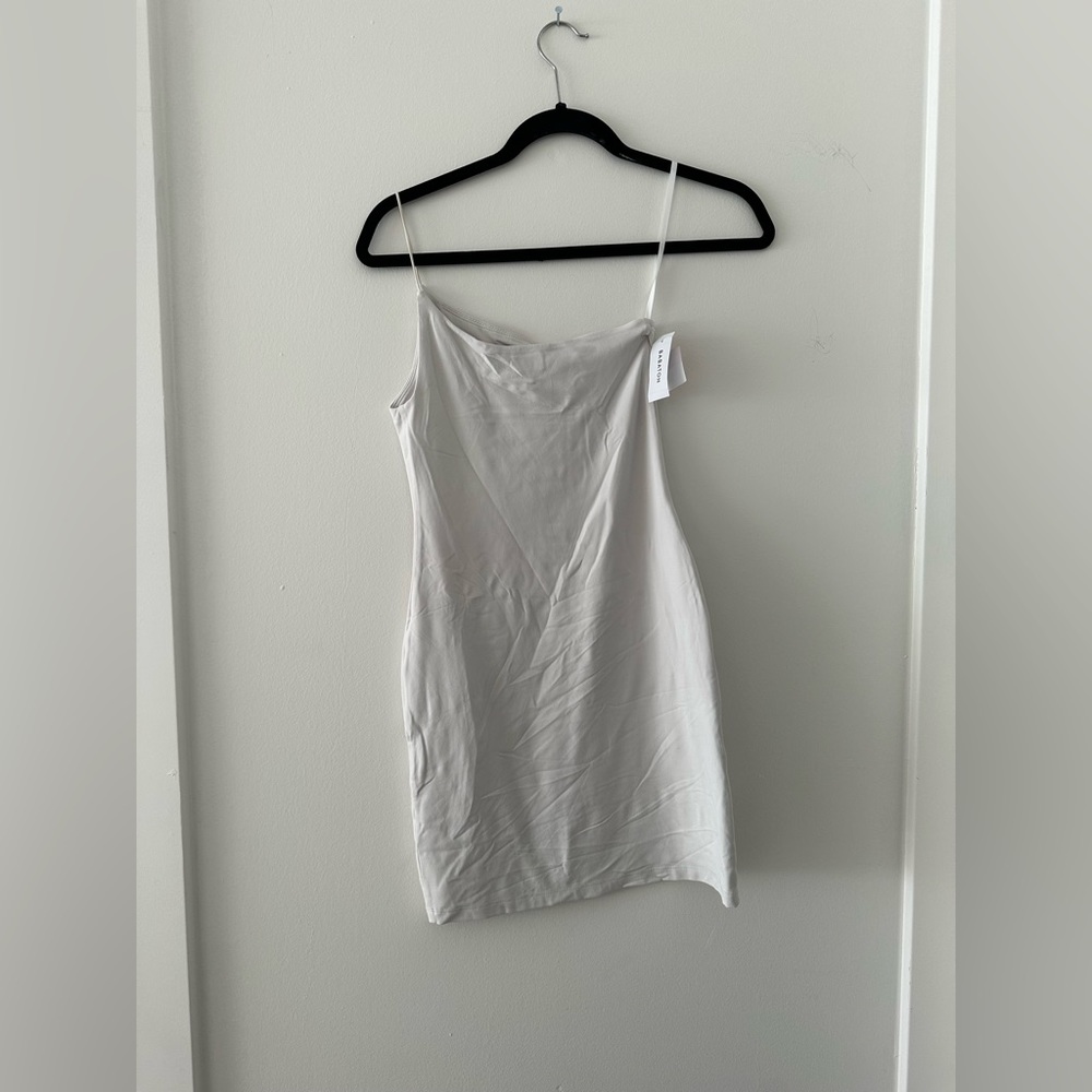 ARITZIA CONTOUR DRESS NEVER WORN
